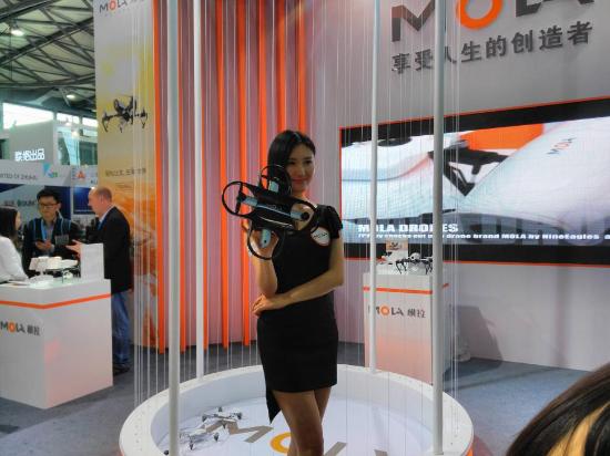VR和無人機等技術(shù)吸睛 2016亞洲消費電子展(圖1)