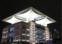制作有＂靈魂＂的展覽 滬城市規劃展示館辦起藝術展