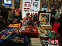 湖南大布江拼布繡“闖”入巴黎博覽會(huì)拿訂單
